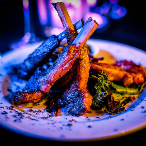 USDA Prime Cut Steakhouse Feature